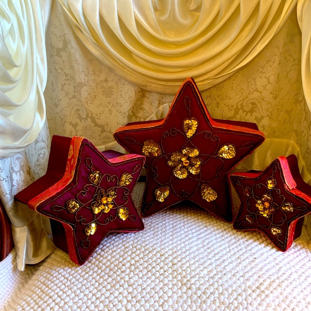 STAR GIFT BOXES